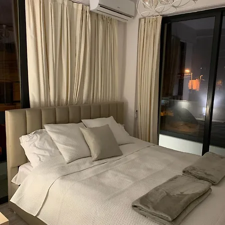 Leon Private 티라나