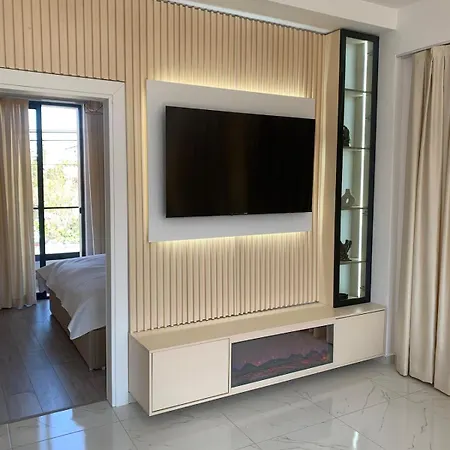 Dom wakacyjny Leon Private Tirana