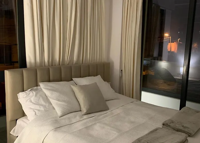 Leon Private 티라나