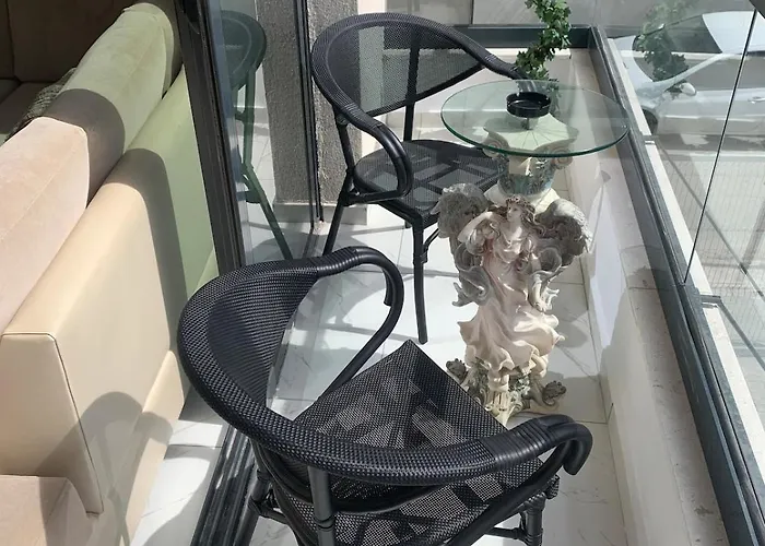 Leon Private * 티라나