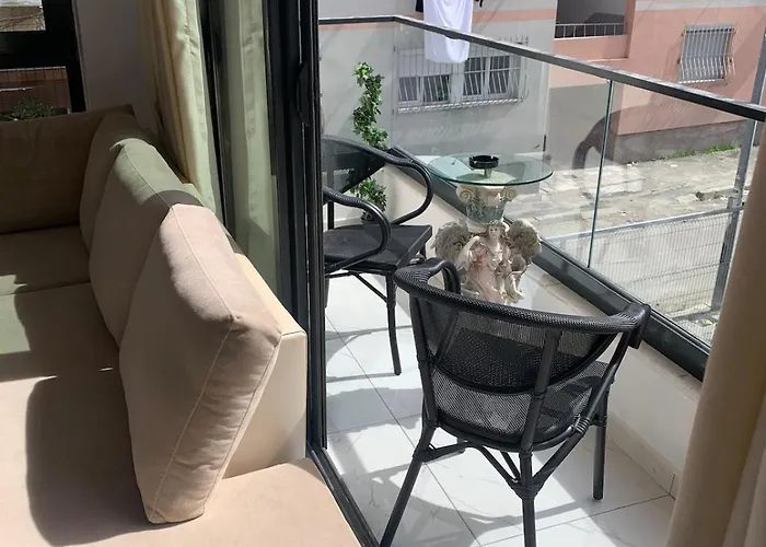 Leon Private * Tirana